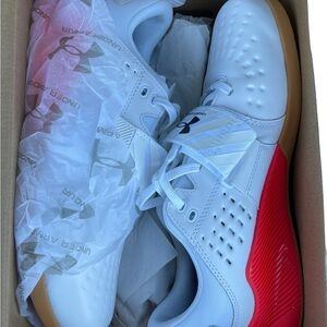 Under Armour Shoes NIB Unisex M 11 Wm 12.5